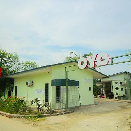 Oyo 1596 Taman Homestay Syariah Dumai Eksteriør billede